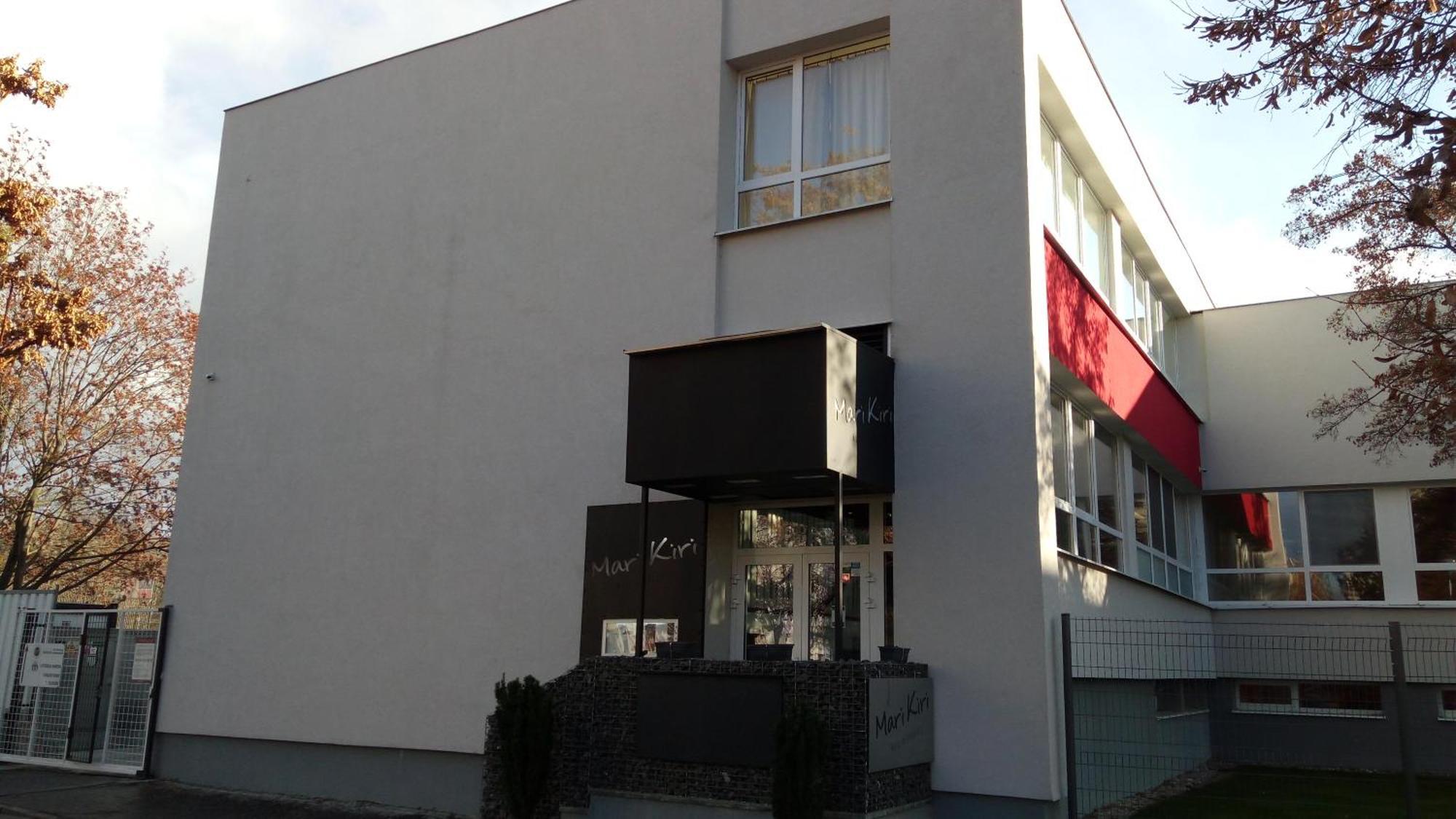 Mari Kiri Penzion Bratislava Luaran gambar