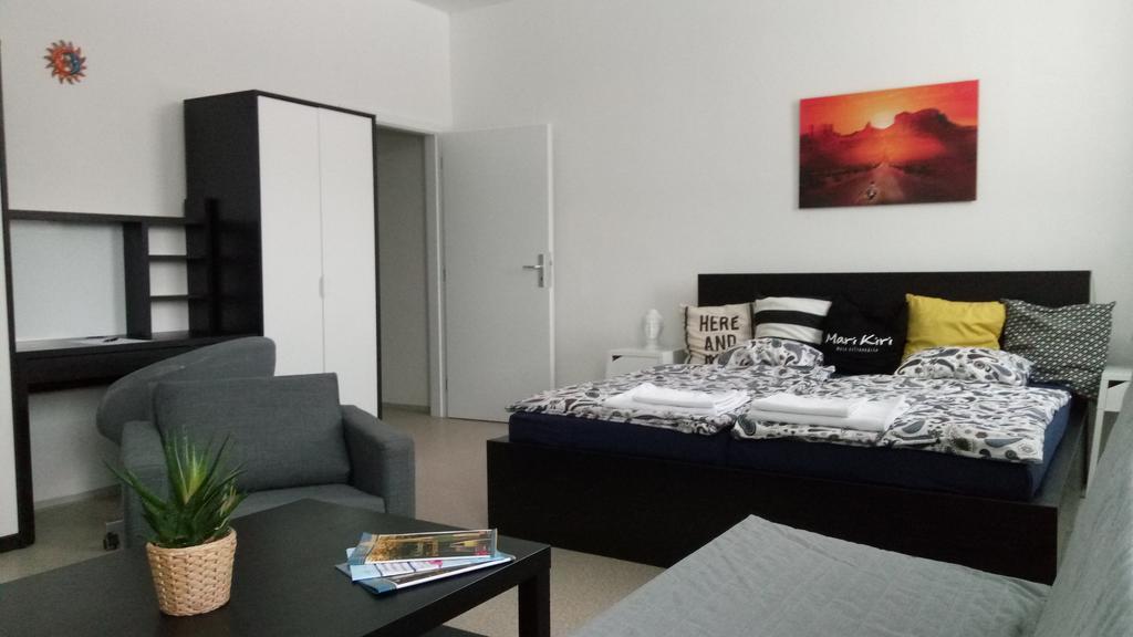 Mari Kiri Penzion Bratislava Luaran gambar